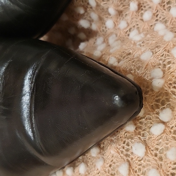 Colin Stuart heels - Picture 13 of 16